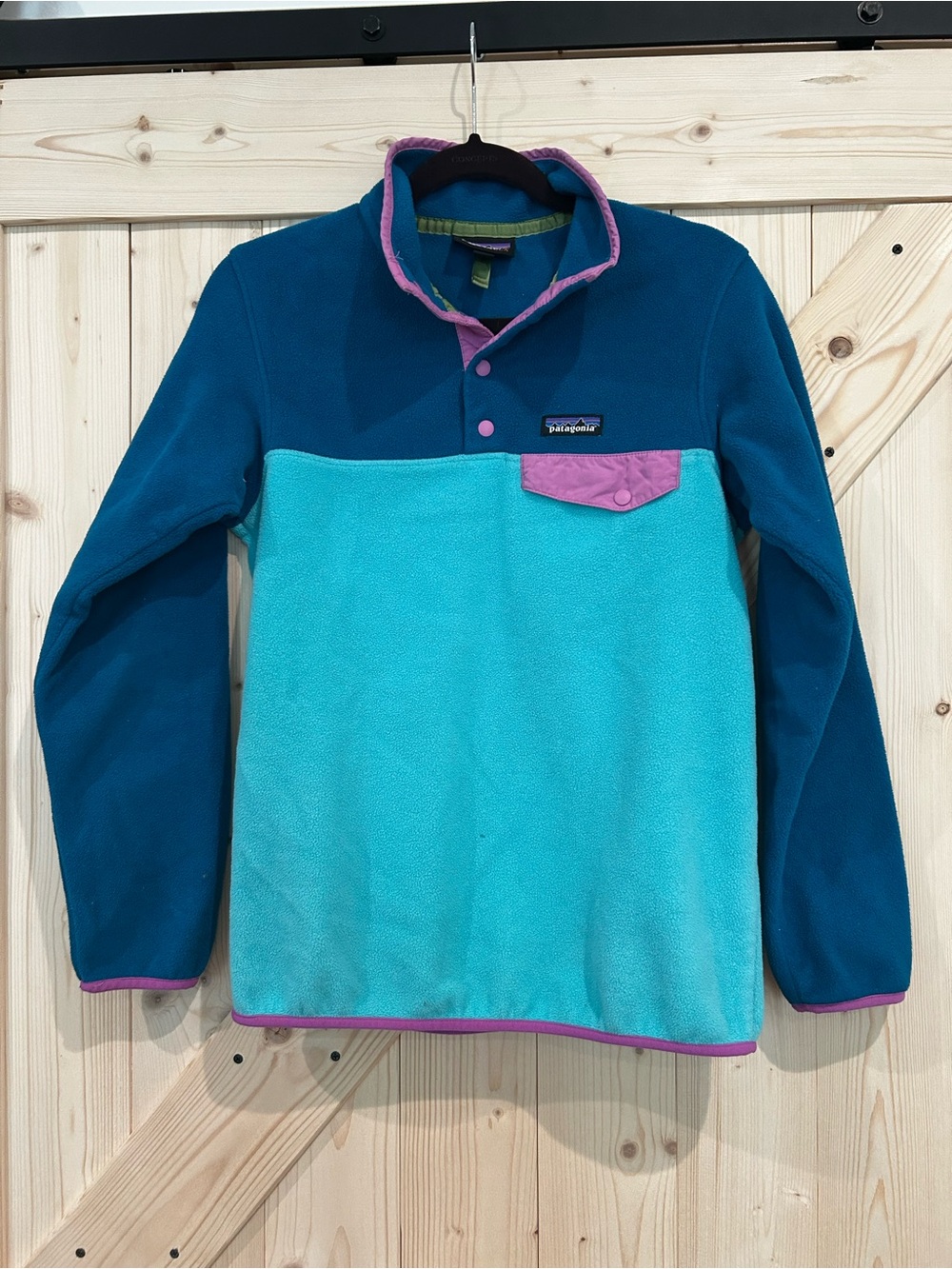 Patagonia Teal & Aqua Fleece Snap Pullover with Pink Trim